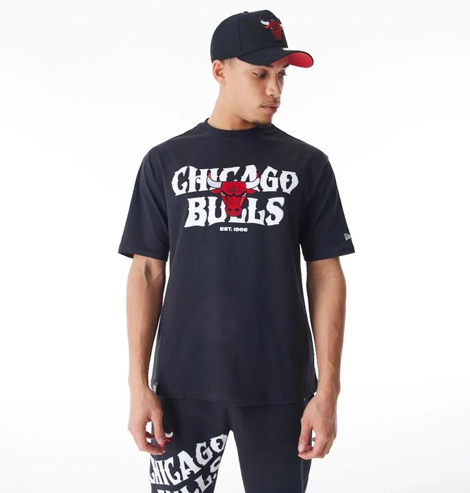 New Era t-shirt chicago bulls nba graphic (M)