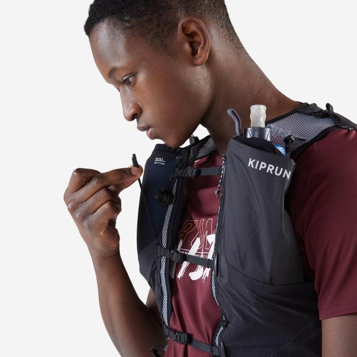 Produktbild Kiprun Laufrucksack Trailrunning 10 Liter - Bag 900 schwarz (10 l)