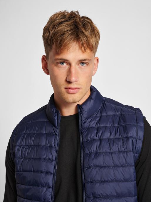 Actual product image hummel Red Quilted Waistcoat (3XL)