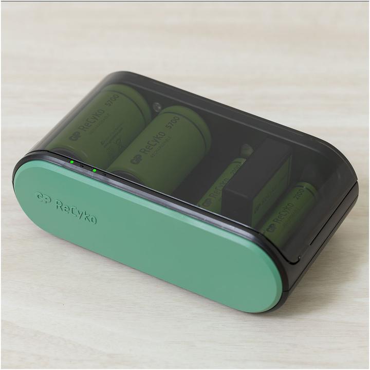 Actual product image GP Batteries ReCyko Universal Charger AA/AAA/C/D/9V Batteries NEW (1 pcs., D, AAA, AA, C, 9V Block, 2100 mAh, Rechargeable battery)