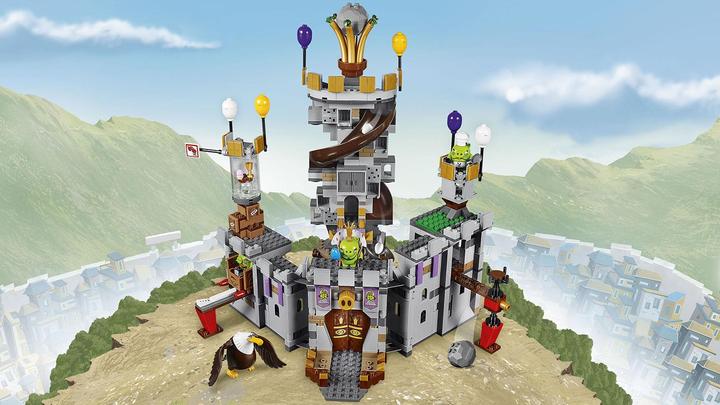 Actual product image LEGO Angry Birds King Pig's Castle (75826)