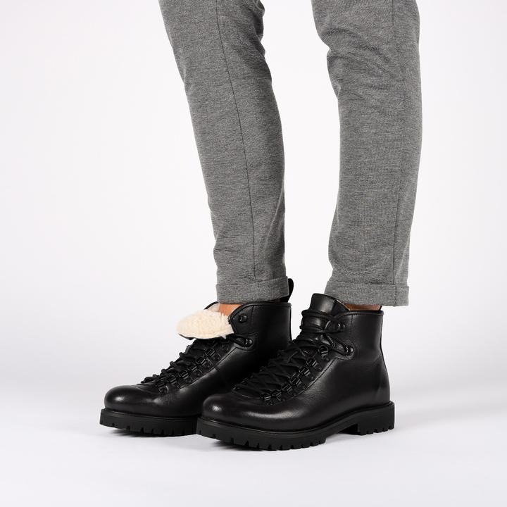 Actual product image Blackstone Biker (43)