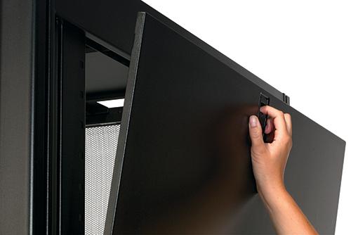 Produktbild APC NetShelter SX 42U 600mm Wide x 1070mm Deep with Sides Black -2000 lbs. Shock Packaging (42 HE, 19 Zoll Rack)