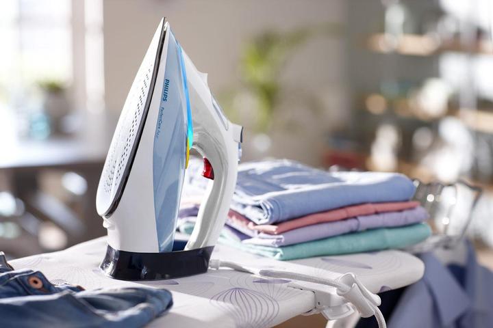 Actual product image Philips GC 4910/11 PerfectCare AZUR (2400 W, 180 g/min)