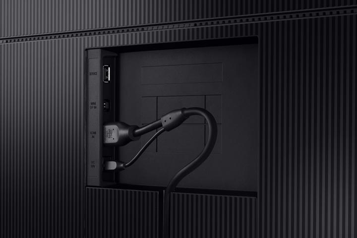 Actual product image Samsung Space 32 SR750 (3840 x 2160 Pixels, 32")