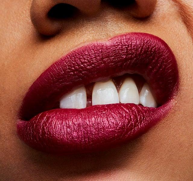 Immagine prodotto MAC Cosmetics Retro Matte Liquid Lipcolour (Arma d'amore)