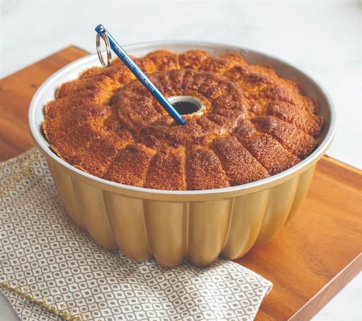 Produktbild Nordic Ware Reusable Bundt Cake Thermometer