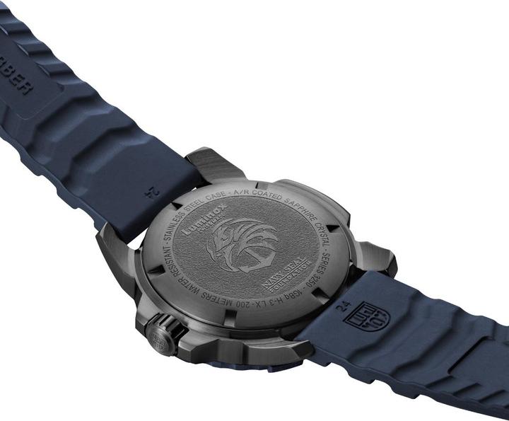 Actual product image Luminox NAVY SEAL STEEL 3250 SERIES (Diving watch, 45 mm)