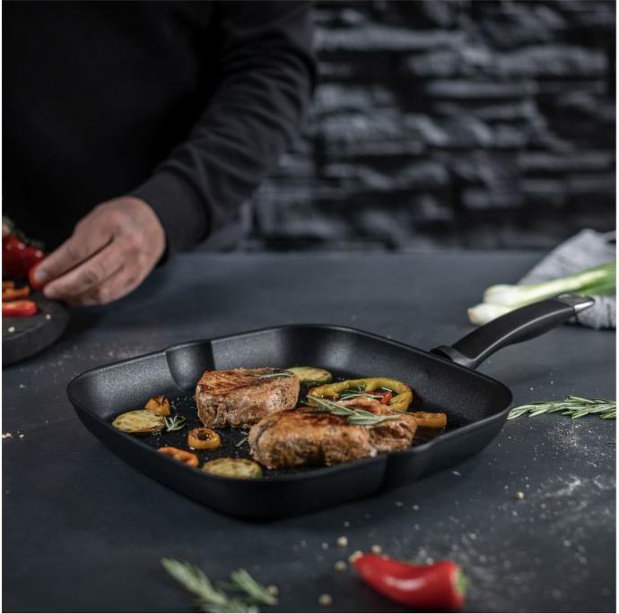 Actual product image Kuhn Rikon Titanio Star Grill (20 cm, Grill pan, Aluminium)