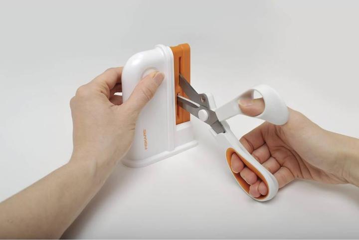 Produktbild Fiskars Desktop Universal Scherenschärfer (198620)