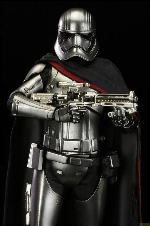 Actual product image Kotobukiya Star Wars - Episode VII - ARTFX: 1/10 Captain Phasma