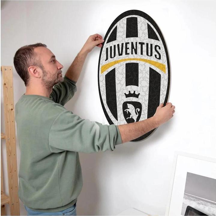 Actual product image Iconic Juventus FC - Retro Logo - Wooden Puzzle Size M (270 pieces) (270 pieces)
