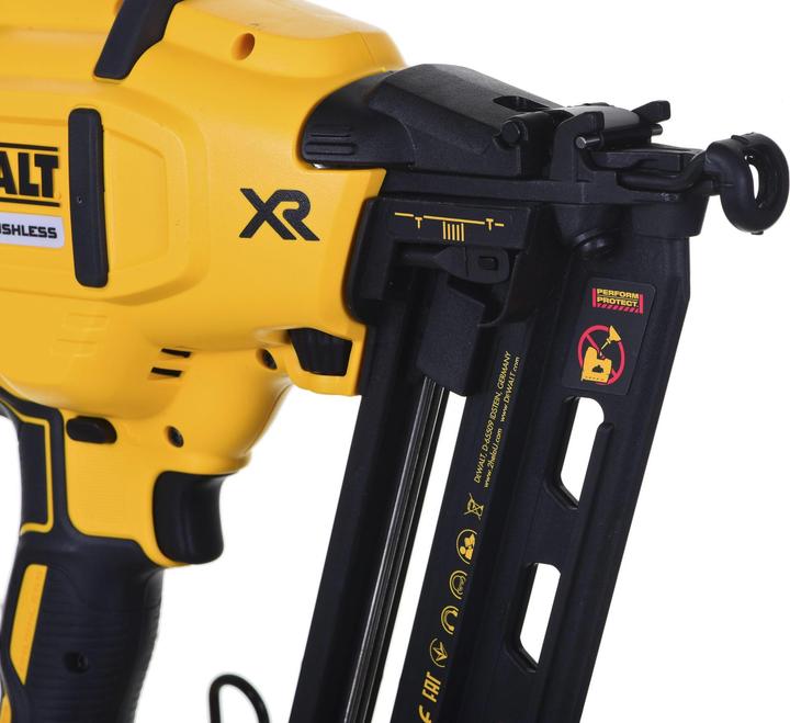 Actual product image DeWalt NAILER 18V 16Ga 32-63mm 2x5.0Ah BRUSHLES DCN660P2