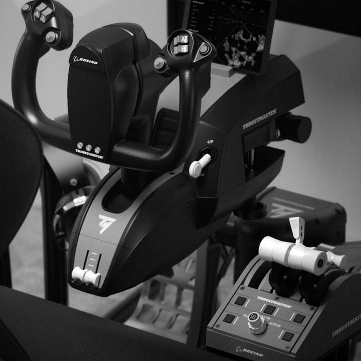 Immagine prodotto Thrustmaster TCA Yoke Pack Edizione Boeing (PC, Xbox Series X, Xbox One X, Xbox One S, Xbox Serie S)