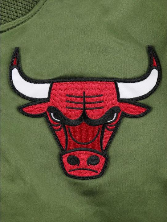 Actual product image Mitchell & Ness NBA Flight Satin - Chicago Bulls Bomberja - 125971 (L)