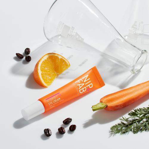 Actual product image Nip + Fab Illuminate Vitamin C Fix Eye Cream 10% (15 ml)