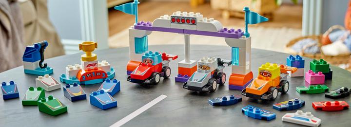 Productafbeelding LEGO F1 Team Rennautos mit Rennfahrern (10445)