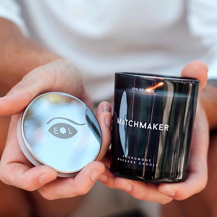 Actual product image Eye of Love Matchmaker Black Diamond Massagekerze Ziehen Sie Sie An, 150 ml (150 ml)