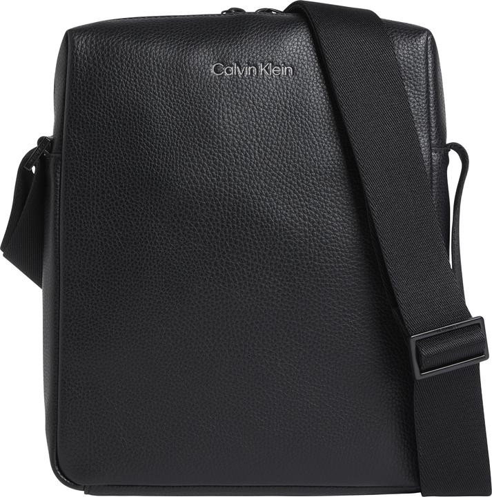 Actual product image Calvin Klein Shoulder Bag CK Must Reporter PF22 (49% POLYURETHANE, 51% RECYCLED POLYESTER)