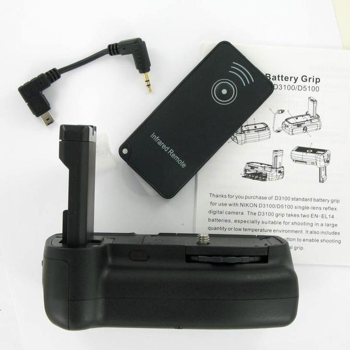 Actual product image AccuCell Batteriegriff Nikon D3100, D3200, Betrieb mit 2 EN-EL14 (Battery grip)