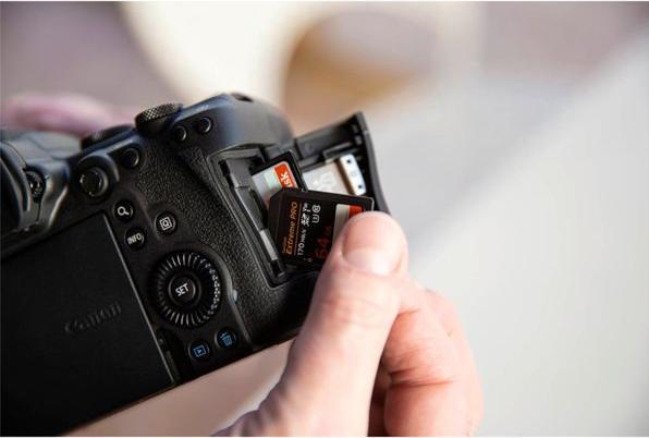 Produktbild Canon EOS R6 - (EU) (24 - 105 mm, 21.40 Mpx, Vollformat)