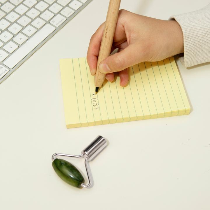 Immagine prodotto Kikkerland Jade Roller Pen