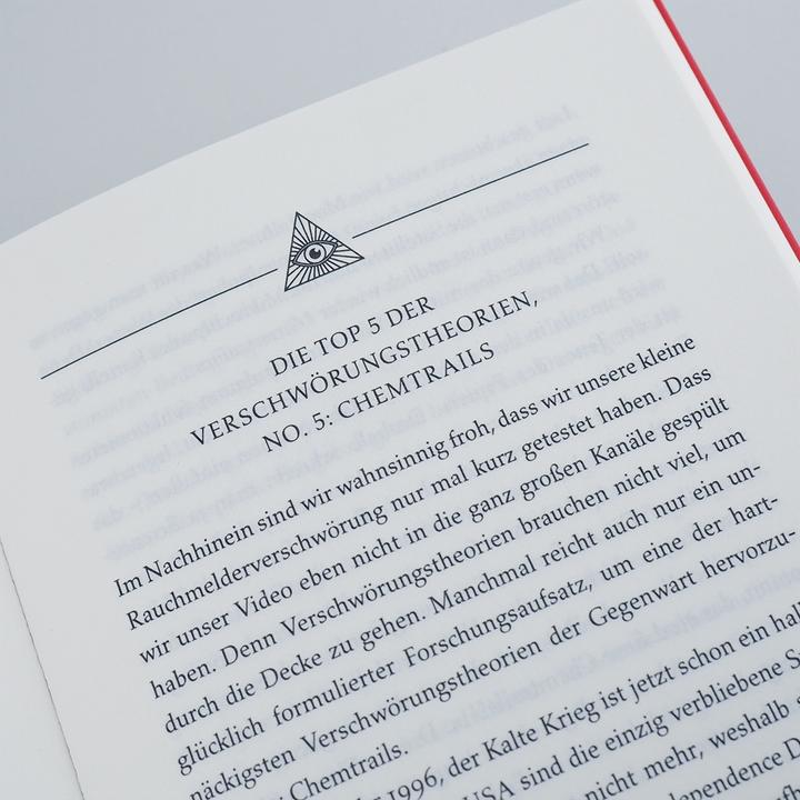 Immagine prodotto Angela Merkel ist Hitlers Tochter. Im Land der Verschwörungstheorien (Tedesco, Christian Schiffer, 2018)