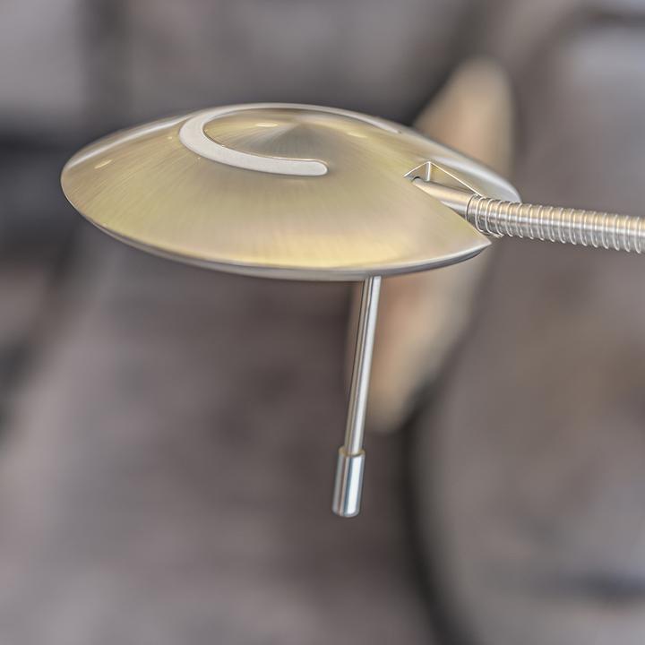 Actual product image Steinhauer Zenith (700 lm)