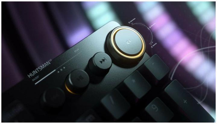 Actual product image Razer Huntsman V2 (US, Cable)