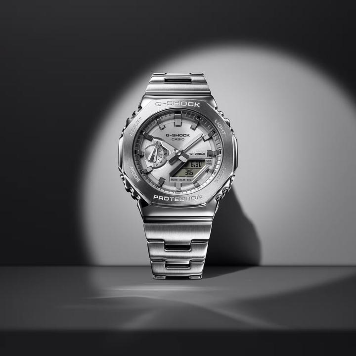Actual product image G-Shock GM-2110D-7A (Sports watch, Analogue wristwatch, Chronograph, 44 mm)