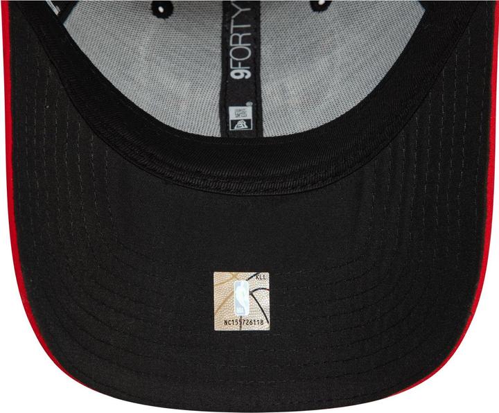 Actual product image New Era 9Forty Strapback Cap MICROFIBRE Chicago Bulls