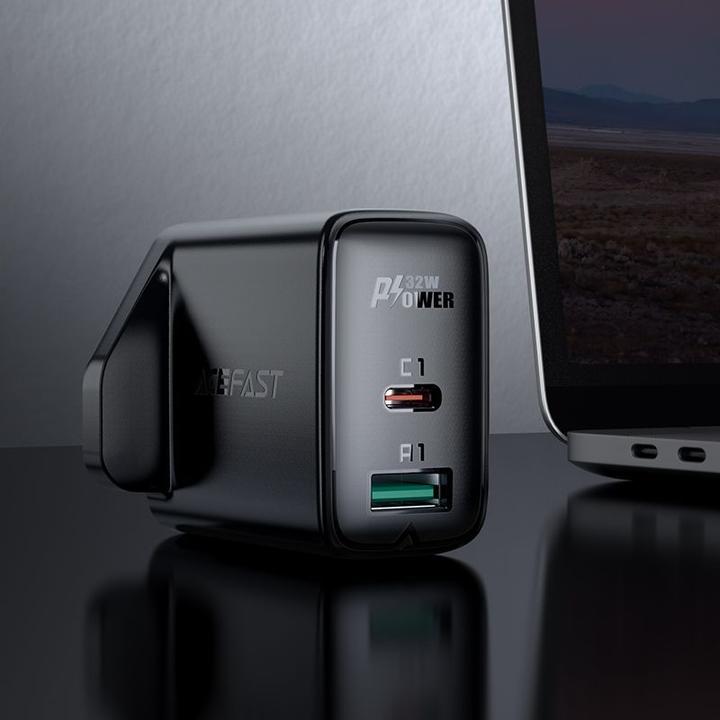 Actual product image Acefast wall charger (UK plug) USB Type C / USB 32W, PPS, PD, QC 3.0, AFC, FCP black (A8 black) (32 W)