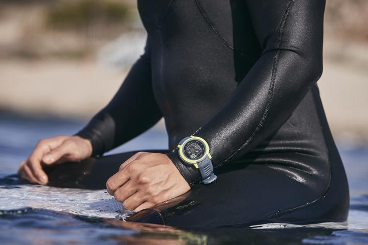 Produktbild Garmin Instinct 2 Surf Edition (45 mm)