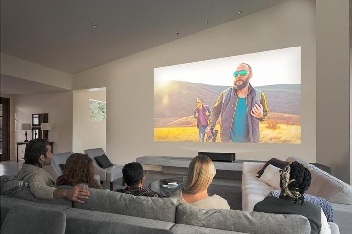 Actual product image Epson EH-LS800B (Full HD, 4000 lm, 0.16 - 0.4:1)