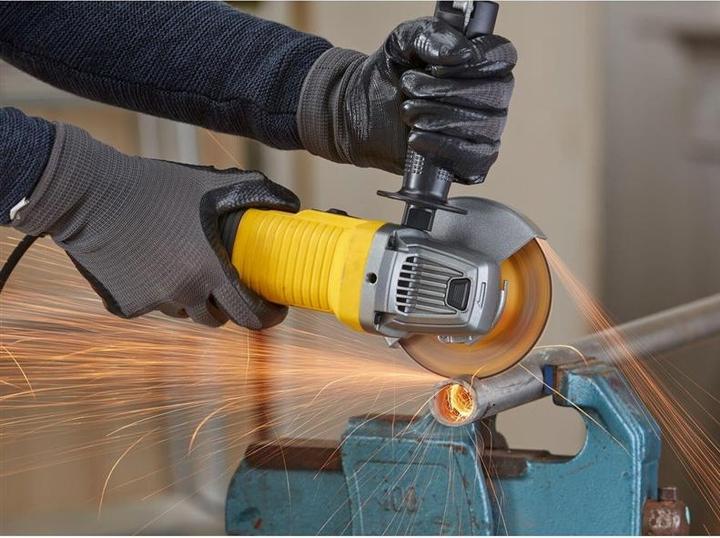 Actual product image Stanley FMEG220-QS angle grinder 12000 RPM (125 mm)