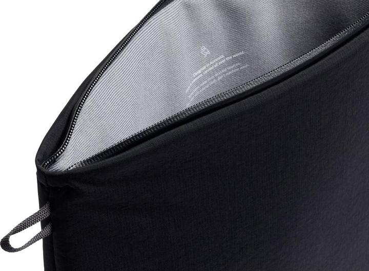 Actual product image Bellroy Lite (14")