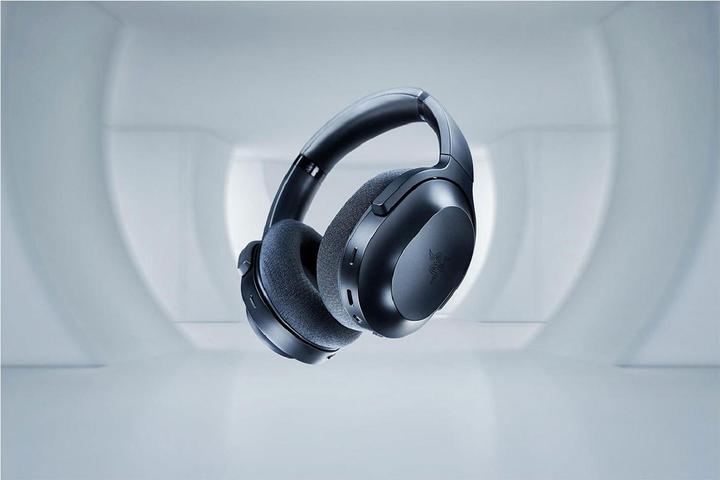 Actual product image Razer Barracuda (Wireless)