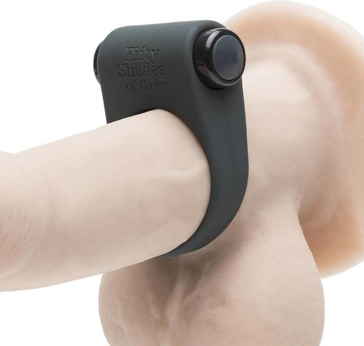 Image du produit Fifty Shades of Grey Feel it Vibrating Cock Ring (6.40 cm)