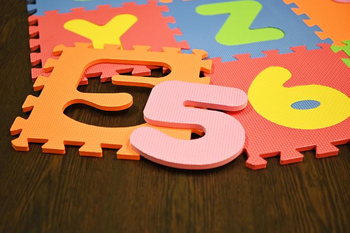 Actual product image Knorrtoys Puzzlematte - "Alphabet + Zahlen" /36-tlg./30cm (30 x 30 cm)