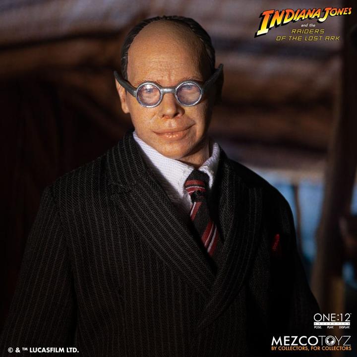 Image du produit Mezco Toys Indiana Jones figurine 1/12 Major Toht and Ark of the Covenant Deluxe Boxed Set 16 cm