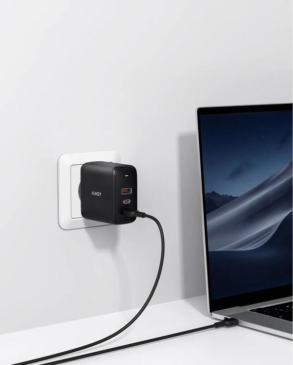 Actual product image Aukey Omnia PA-B6S + USB C cable (90 W)