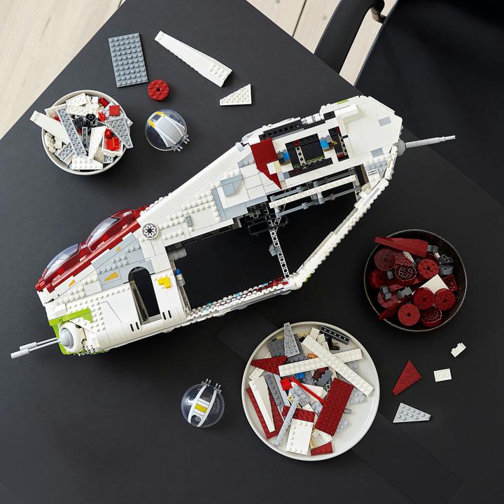 Actual product image LEGO UCS Republic Gunship (75309, LEGO Star Wars, LEGO Rare Sets)