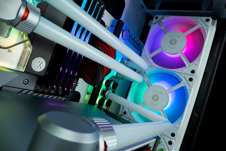 Actual product image EKWB EK Loop Fan FPT 120D-RGB 550-2300 wh 3831109898048 (120 mm, 1 x)
