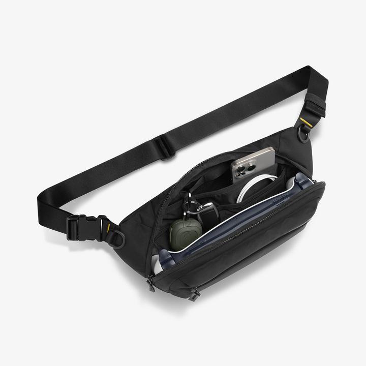 Actual product image Spigen KD410 Sling Bag Klasden - Black