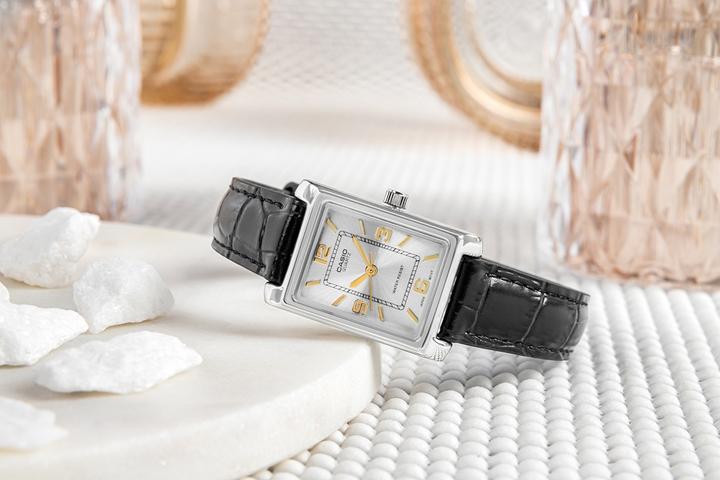 Actual product image Casio Women's Analog Quartz Watch with (Analogue wristwatch)