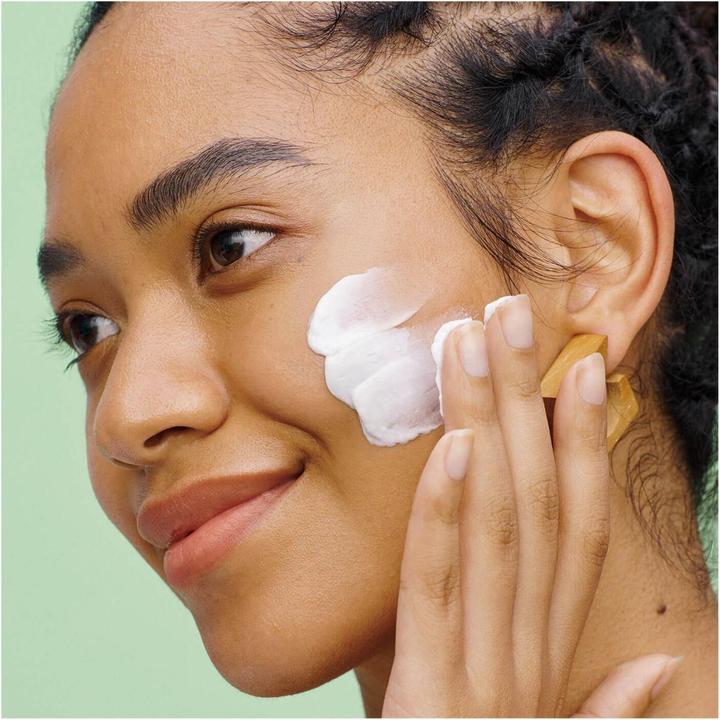 Productafbeelding Shiseido Waso - Shikulime Color Control Oil-Free Moisturizer (50 ml, Dagcrème, SPF 30)
