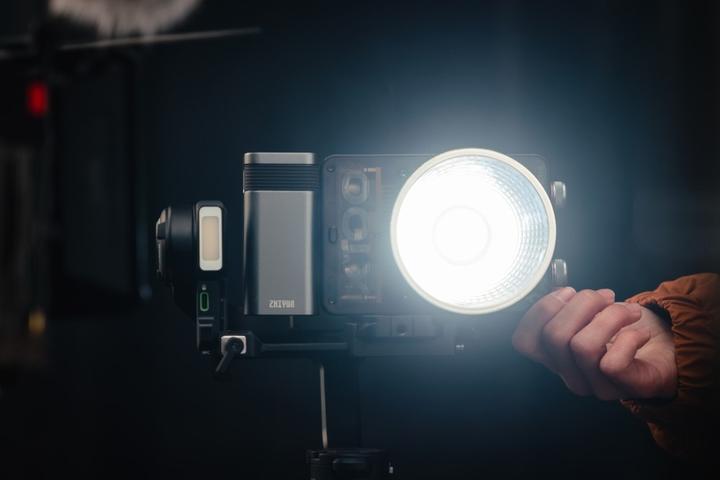Image du produit Zhiyun Molus X100 Pro (Lumière vidéo)