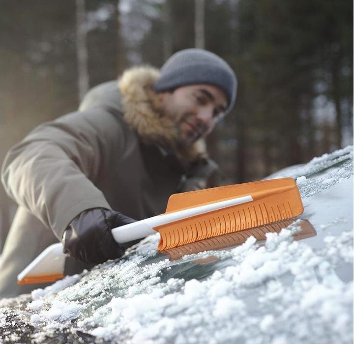 Immagine prodotto Fiskars Raschiaghiaccio spazzola neve SnowXpert