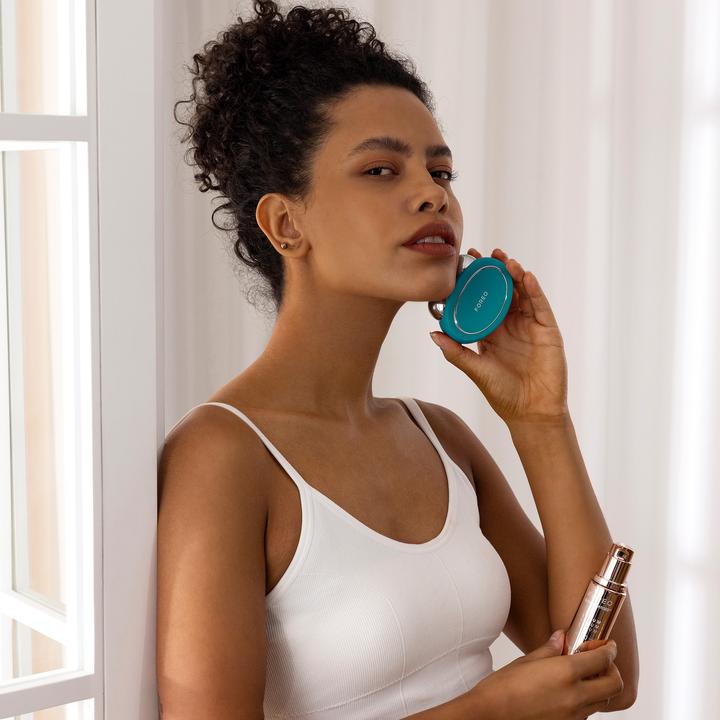 Actual product image Foreo Modern microcurrent device