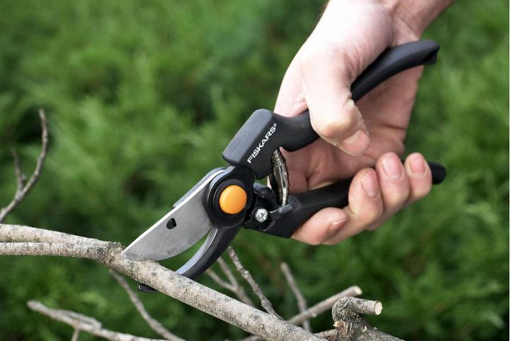 Actual product image Fiskars Garden Shears Bypass Pro 111960